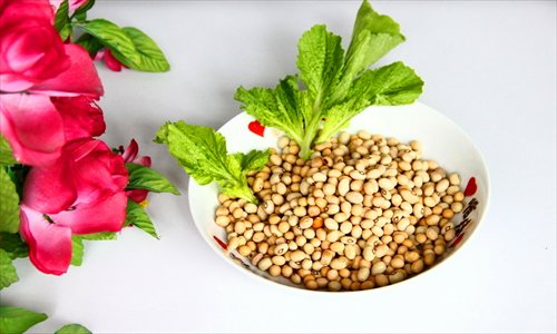 Eating soybeans is highly recommended for the term of jingzhe. Photo: nipic.com