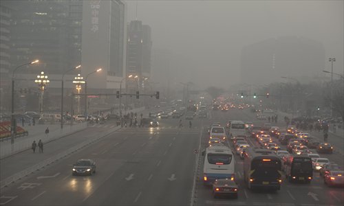 Record pollution obscures visibility at Chang'an Avenue in Xidan.  Photo: Li Hao/GT
