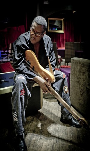 Bassist D-Notes enjoys playing music with amateurs. 