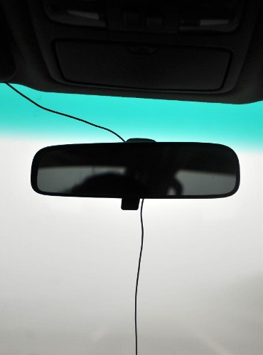  Photo taken on Jan. 13, 2013 from the car windscreen shows a fog-shrouded road in Guilin, southwest China's Guangxi Zhuang Autonomous Region, Jan. 13, 2013. Dense fog on Sunday hit China's east and central regions from the northeast to the south, causing serious air pollution. (Xinhua/Lu Bo'an) 