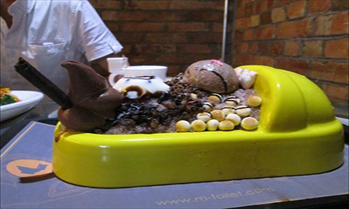 The interior and food at More Than Toilet Photos: Sun Shuangjie/GT