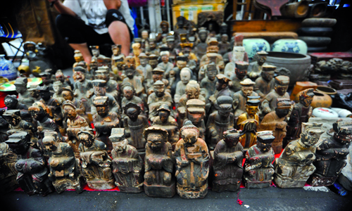 Panjiayuan Antique Market, Beijing Photos: CFP 