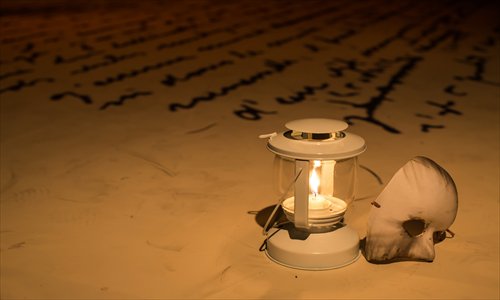 Stage photos of Beauvoir and Sartre. Photos: Courtesy of Shanghai Dramatic Arts Centre