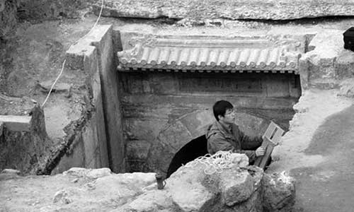 At least ten tombs of court eunuchs have been discovered in the Institute of Geomechanics near Wanshou Temple in Haidian district in Beijing. Photo: Legal Mirror