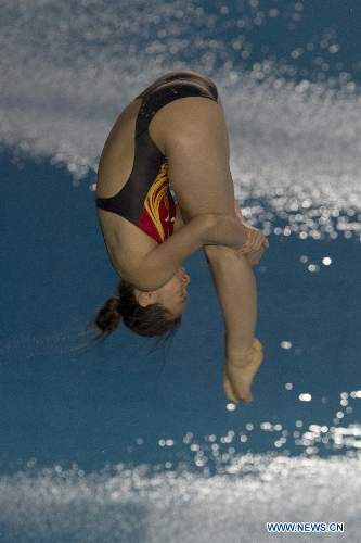  He Zi of China competes during the 3m springboard women's singles final at the International Swimming Federation (FINA) Diving World Series 2013, in Guadalajara, Jalisco, Mexico, on May 25, 2013. (Xinhua/Alejandro Ayala)  