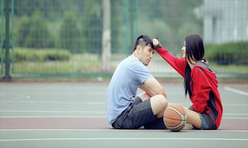 Lovebirds on the campus of Shanghai International Studies University Photo: Courtesy of Zhou Yuhui