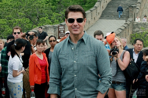 &nbsp;Tom Cruise visited the&nbsp;Great Wall in Beijing on May 9, 2013. The Hollywood actor&nbsp;is here forhis new movie 