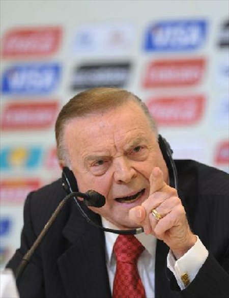 Brazilian Football Confederation President Jose Maria Marin addresses the FIFA 2013 Confederation Cup local organizing committee LOC Board Meeting press conference in Rio de Janeiro, Brazil, March 7, 2013. (Xinhua/Weng Xinyang)