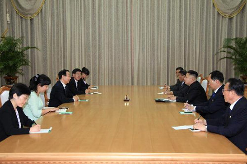 Top leader of the Democratic People's Republic of Korea (DPRK) Kim Jong Un (3rd R) meets with Wang Jiarui (3rd L), head of the International Department of the Communist Party of China (CPC) Central Committee, in Pyongyang, DPRK, Aug. 2, 2012. Photo: Xinhua