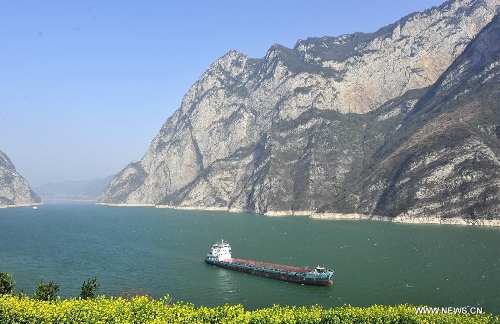 &nbsp;Photo taken on March 8, 2013 show the Spring landscape at the Xiaoqingtan shoal of the Three Gorges area near Yichang, central China's Hubei Province. (Xinhua/Zheng Jiayu)  