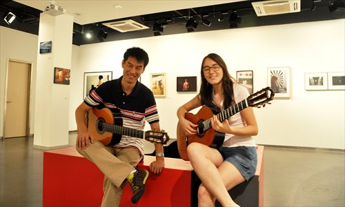 Guitarists Gao Yi (left) and Erika Morant will hold a series of lectures about classical guitar playing in Shanghai. Photos: Courtesy of the Consulate General of Spain in Shanghai