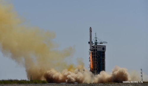 A Long March-2D carrier rocket carrying a high-definition earth observation satellite 
