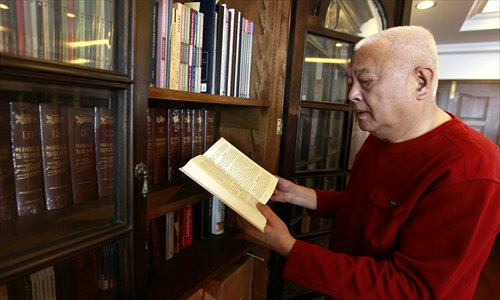 Zheng Kelu works on in his office even after retirement.Photo: Yang Hui/GT