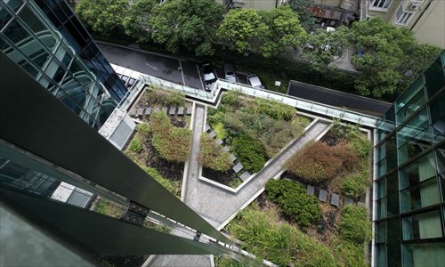 A green roof on an office building in Jing'an district Photo: Cai Xianmin/GT