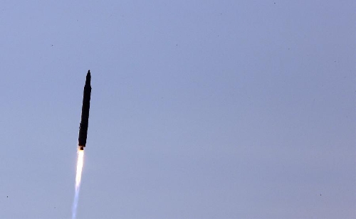 South Korea launched its Korea Space Launch Vehicle-1 (KSVL-1), also known as Naro, at 4 p.m. local time from the Naro Space Center, located 480 kilometers south of Seoul, on Wednesday. (Xinhua) 