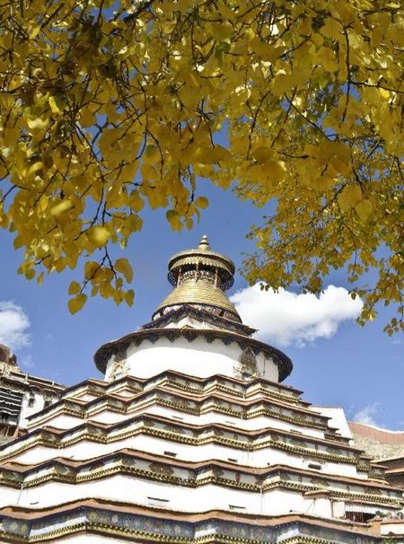 Photo taken on October 1, 2012 shows the Baiqoi Monastery in Gyangze, Southwest China's Tibet Autonomous Region. Photo: Xinhua