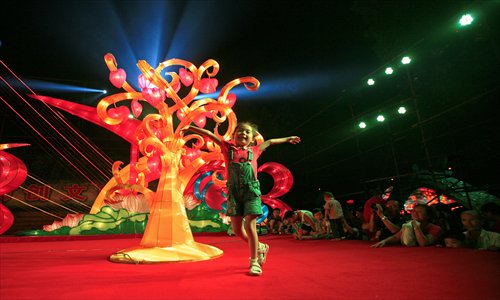 Large lanterns are on display at the Lu Xun Park for the upcoming Mid-Autumn Festival. Photos: Cai Xianmin/GT and courtesy of festival organizer