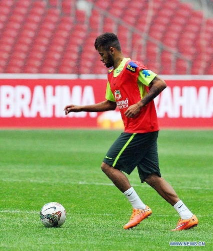 Brazilian national soccer team trains before friendly match in Beijing ...