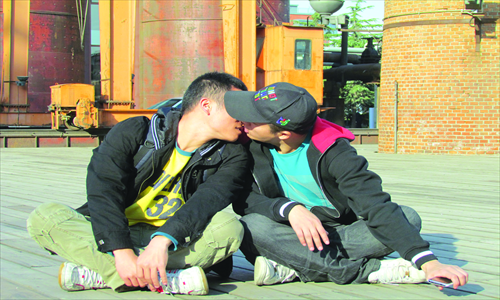 A growing number of people in Beijing's LGBT community are hooking up online, but many still prefer meeting face to face. Photo: Courtesy of Geng Le  