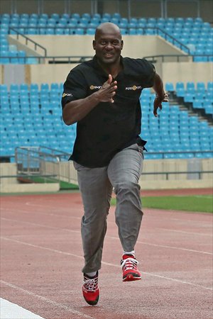 Former Canadian sprinter Ben Johnson runs on a track of the Olympic Stadium in Seoul, 25 years after he took the men's 100 meters title with what would have been the world record of 9.79 seconds at the 1988 Seoul Olympic Games. Photo: CFP