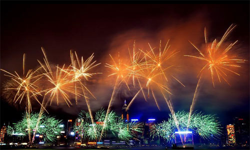 Fireworks light up the Victoria Harbor during the Chinese lunar New Year celebrations in Hong Kong, south China, Feb. 11, 2013. The Chinese lunar New Year this year, the year of snake, started on Feb. 10.Photo: Xinhua