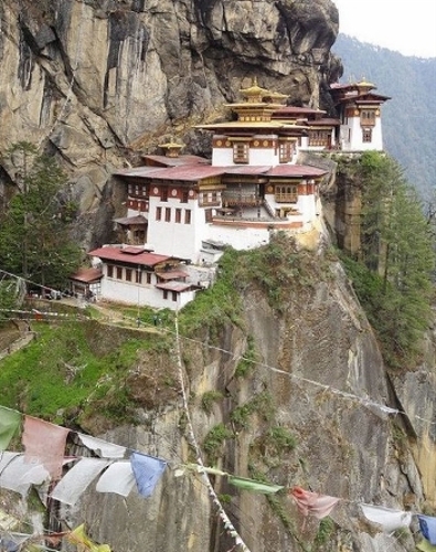Paro Taktsang, BhutanParo Taktsang, also known as The Tiger's Nest, is a prominent Buddhist temple located on the cliffside of Paro Valley, Bhutan. First built in 1692, the Himalayan sacred site has been named one of the top 10 super-temples in the world. It offers spectacular and breathtaking cliffside views in addition to its many precious artworks.(Source: China.org.cn)