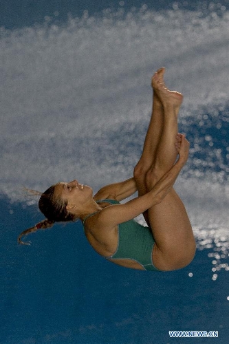  Tania Cagnotto of Italy competes during the 3m springboard women's singles final at the International Swimming Federation (FINA) Diving World Series 2013, in Guadalajara, Jalisco, Mexico, on May 25, 2013. (Xinhua/Alejandro Ayala)  