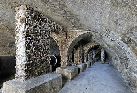 Ancient sewer in Paris Photo: Xinhua