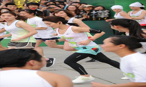 Chinese are beginning to join the throngs of people worldwide who record health details in order to improve habits. Photos: CFP