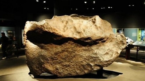 Cape York Ahnighito Meteorite with an estimated mass of over 30 tons (Greenland, 1984).