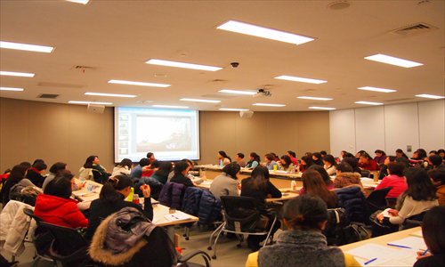 Huang Xinwen and her Story Mommies in a seminar on reading for children. Photo: Courtesy of Huang Xinwen 