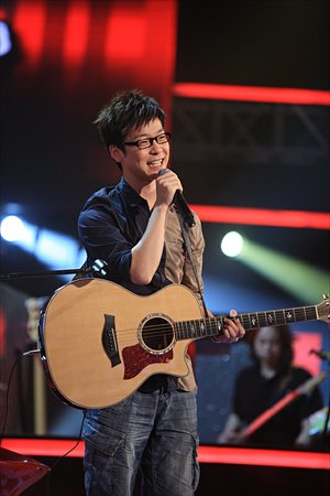 A singer performs on The Voice Photo: Courtesy of Zhu Hong