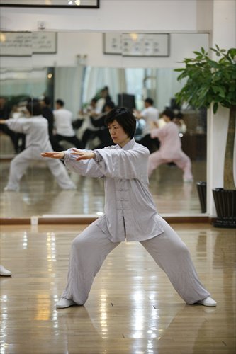 Tai Chi is believed to help strengthen the body and facilitate the rehabilitation of patients. Photos: Cai Xianmin/GT and courtesy of jiyuntaichi.com