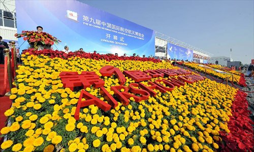 The openning ceremony of the 9th China International Aviation and Aerospace Exhibition is held in Zhuhai, south China's Guangdong Province, Nov. 13, 2012. About 650 exhibitors in the aviation and aerospace field took part in the six-day event. Photo: Xinhua