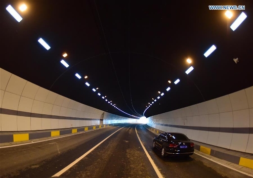 china-s-longest-tunnel-under-lake-open-to-traffic-global-times