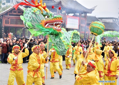 People celebrate Lunar New Year with dragon dance in SW China - Global ...