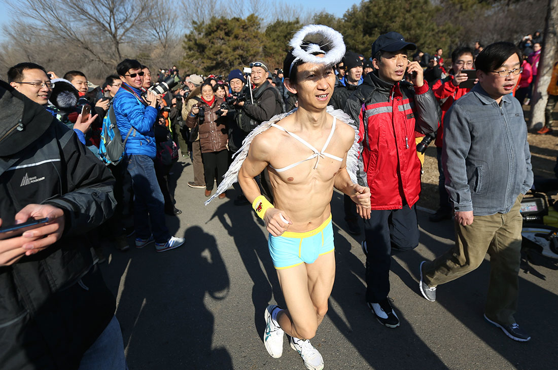 Beijing Gets Bum Rushed At Naked Flying Pig Run Global Times