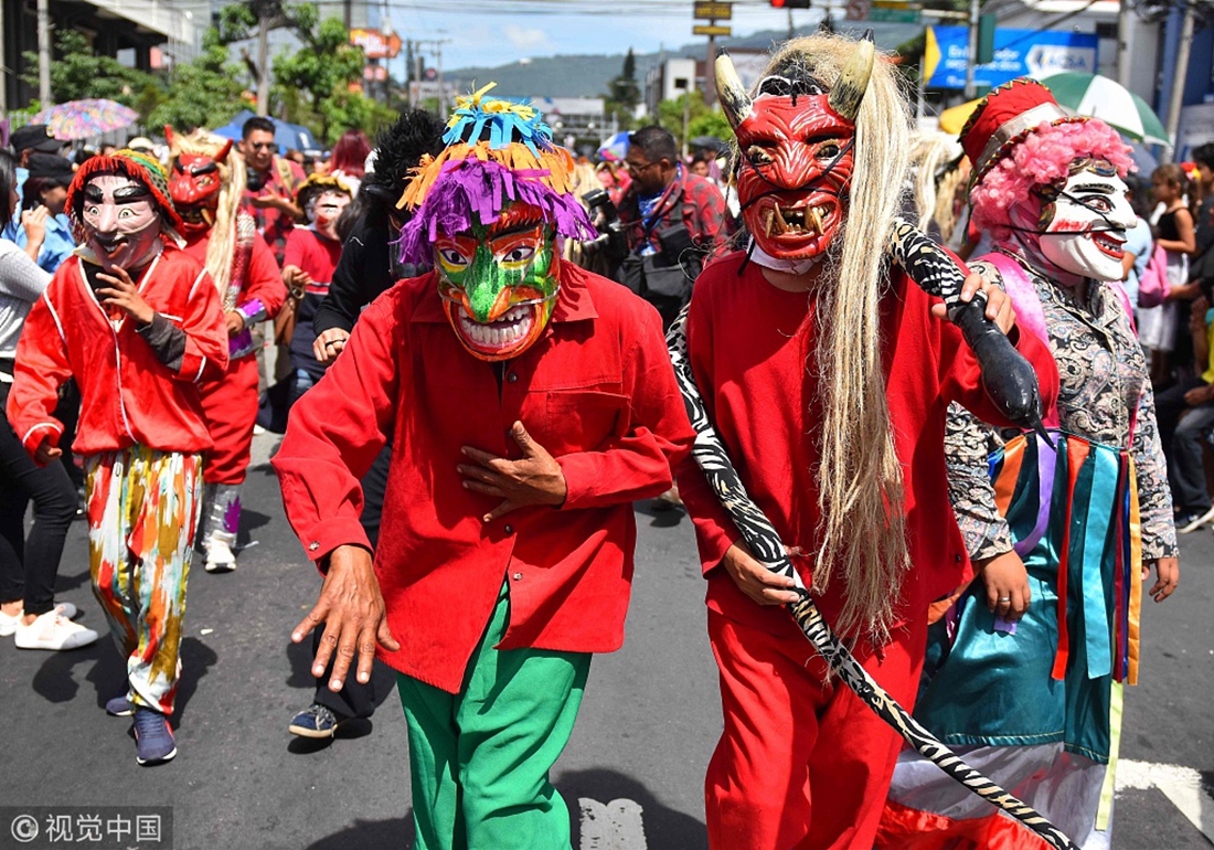 San Salvador holds festival in honor of the city’s patron saint, Divino