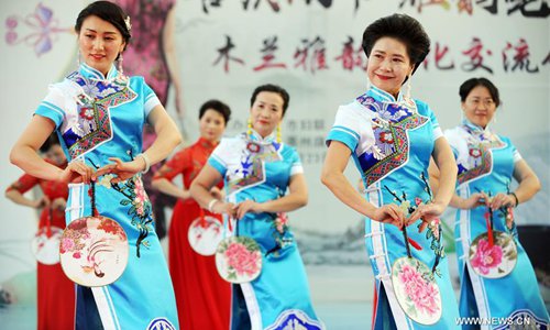 Chinese celebrate Mid-Autumn Festival - Global Times