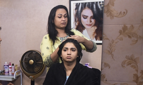 The hair salon changing how transgenders are seen in Pakistan - Global Times