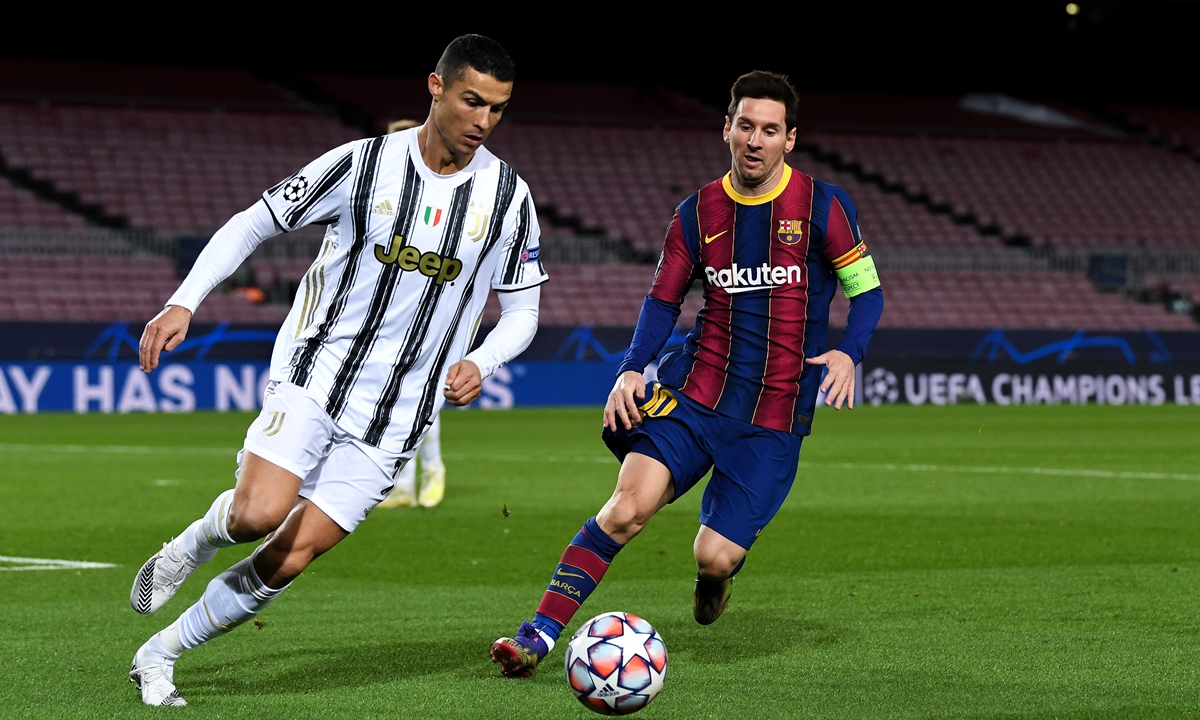 Lionel Messi and Cristiano Ronaldo's internet-breaking picture has