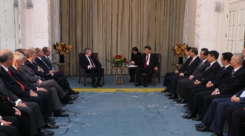 Chinese president meets British friends in London