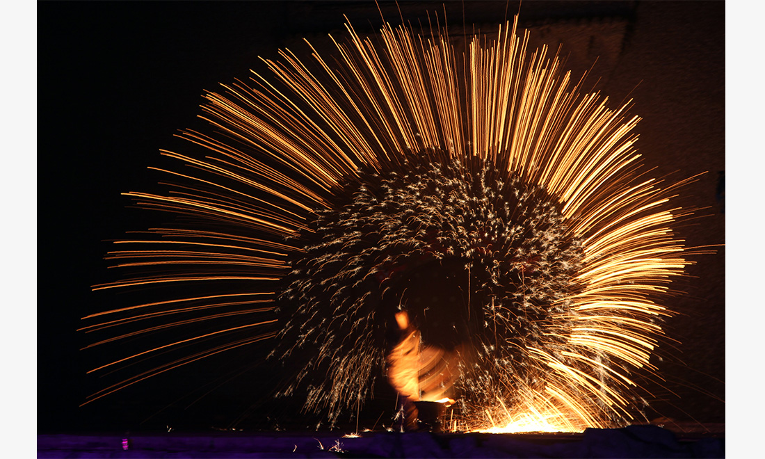 Immerse yourself in the sparkling rain: a Da Shuhua performance in ...