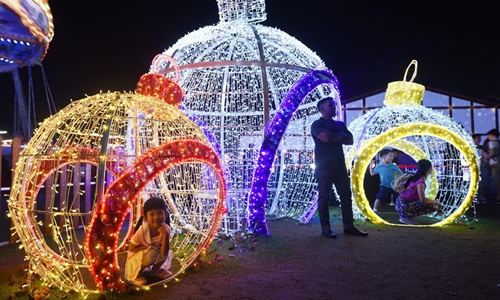 Christmas Light Installations At Christmas Wonderland Held In Singapore Global Times