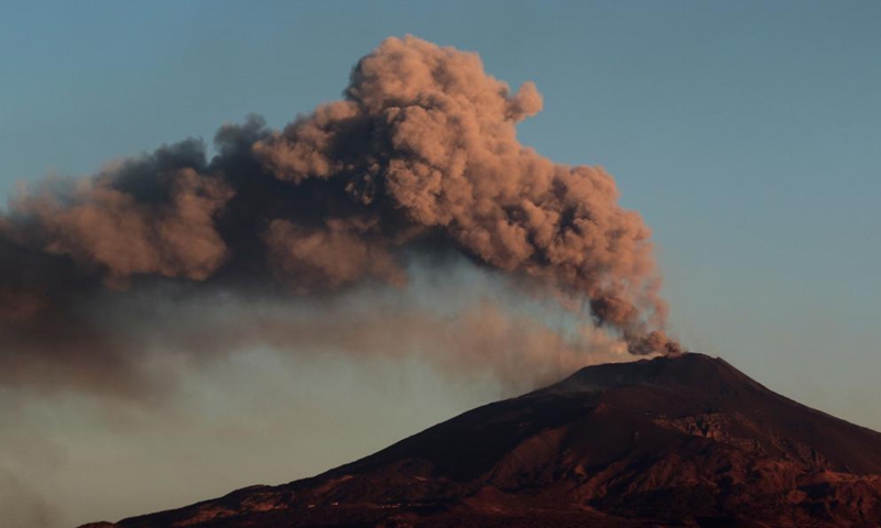 Photo taken on April 1, 2021 shows the Mount Etna volcano during the eruption in Sicily, Italy.Photo:Xinhua