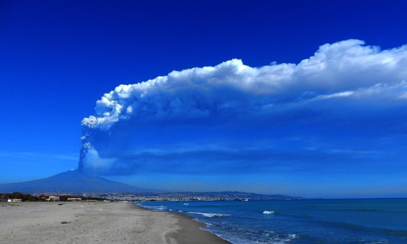 Photo taken on April 1, 2021 shows the Mount Etna volcano during the eruption in Sicily, Italy.Photo:Xinhua