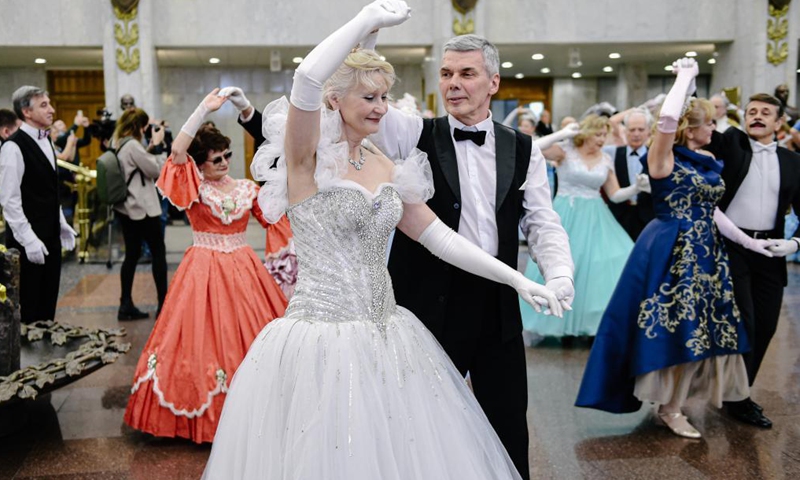Participants dance at the Spring Ball in the Victory Museum in Moscow, Russia, on April 3, 2021. More than 200 participants from different cities of Russia gathered here to attend the traditional Spring Ball on Saturday. (Xinhua)