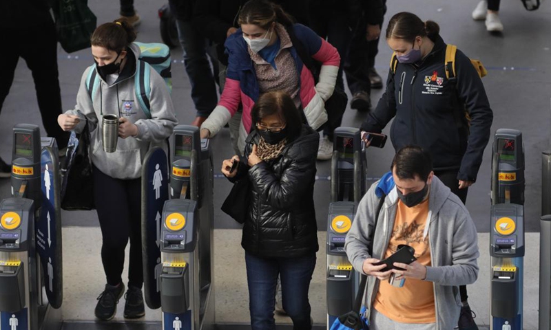 Commuters arrive in the morning rush hour at London Waterloo train station in London, Britain, on April 9, 2021. COVID-19 deaths in Europe surpassed the one million mark on Friday, reaching 1,001,313, according to the dashboard of the World Health Organization's Regional Office for Europe.Photo:Xinhua