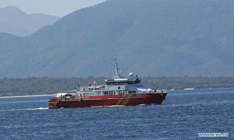 A search and rescue ship departs to search for the Indonesian submarine KRI Nanggala-402 which was reported missing on Wednesday in Banyuwangi, East Java, Indonesia, April 23, 2021.Photo:Xinhua
