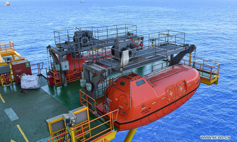 Photo taken on May 12, 2021 shows the lifeboats on the Deep Sea No.1 energy station at the Lingshui 17-2 gas field off south China's island province of Hainan. The Lingshui 17-2 gas field is China's first deep-water self-operated gas field, with an average operational water depth of 1,500 meters.(Photo: Xinhua)